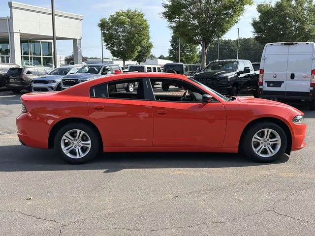 Used 2023 Orange Dodge SXT image 5