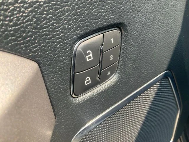 Used 2018 Black Ford Platinum image 7