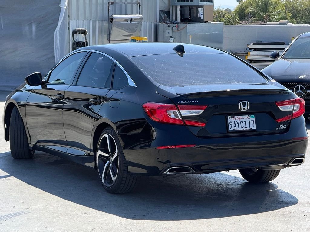 1HGCV2F37NA008210