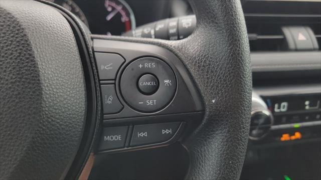 Certified Used 2025 RED MC. Toyota  image 20