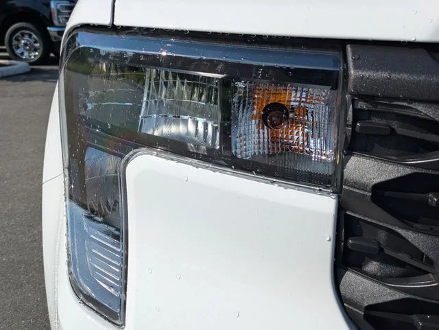 New 2026 Oxford White Ford XLT image 10