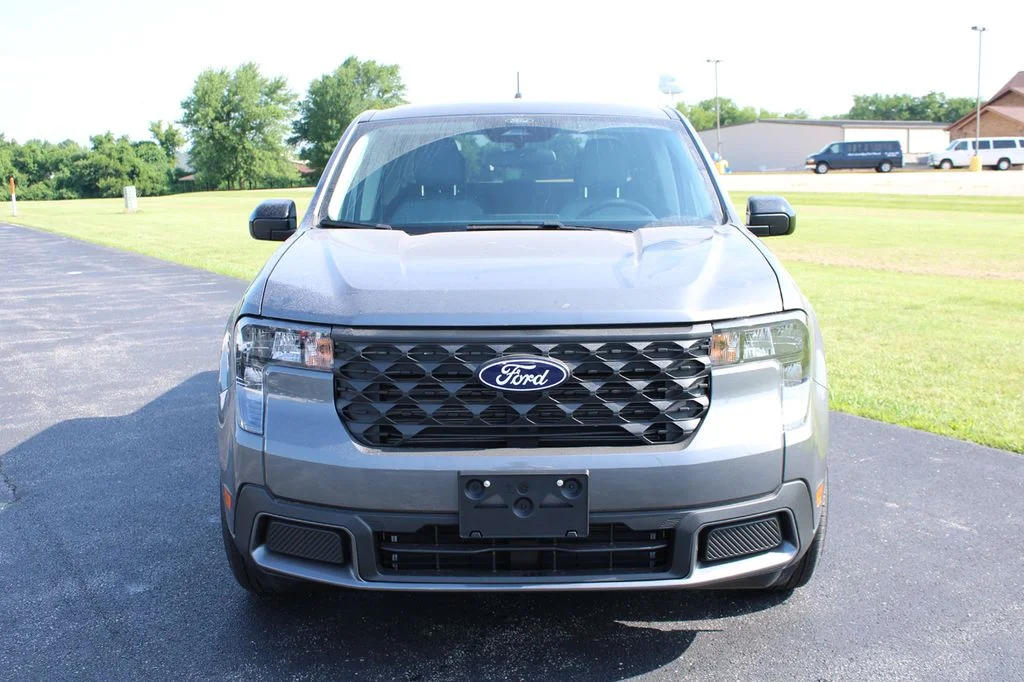 New 2026 Carbonized Gray Metallic Ford XLT image 2