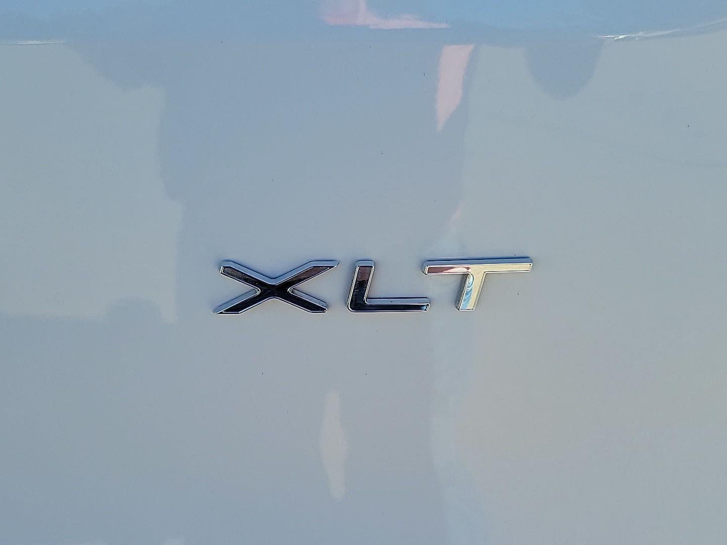 Used 2024 Oxford White Ford 350 XLT image 16