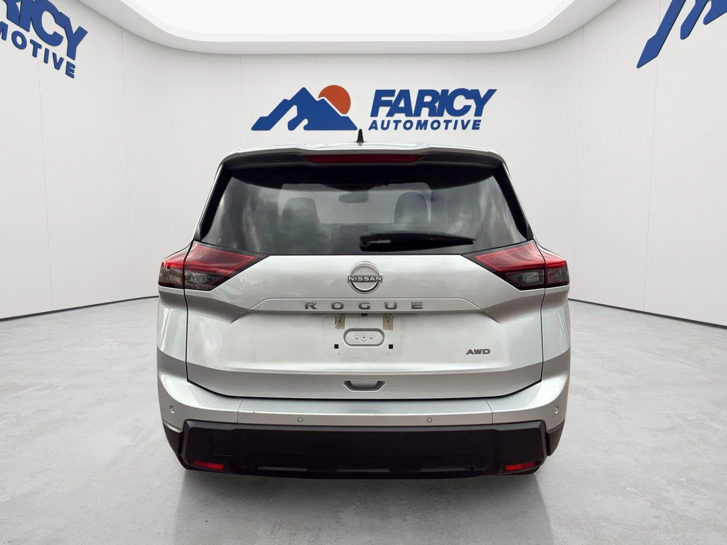 Used 2024 Brilliant Silver Metallic Nissan S image 7