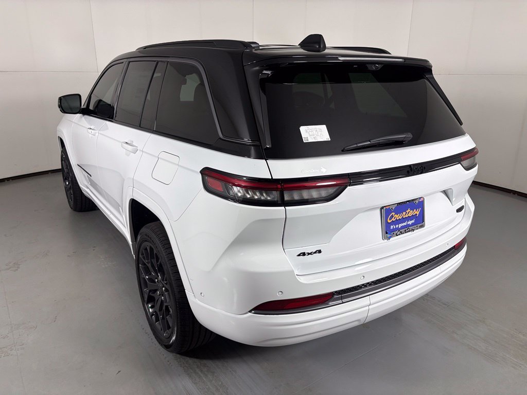 New 2027 Bright White Clear-Coat Paint Jeep Summit image 6