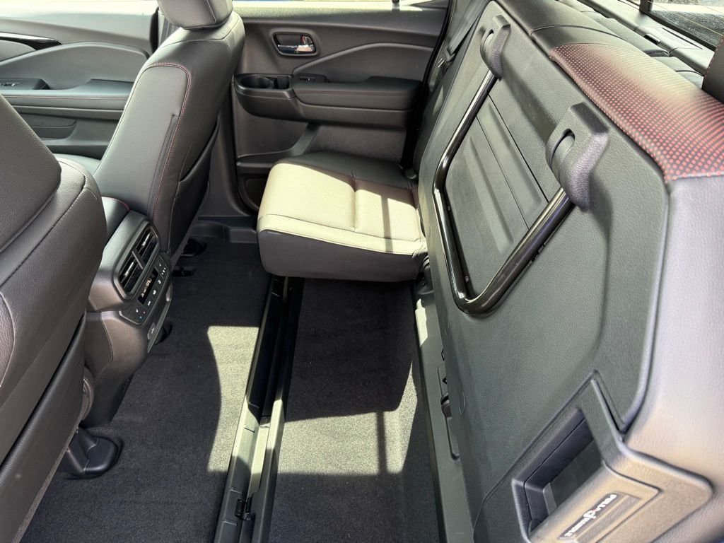 2026 Honda Ridgeline Black Edition - Photo 16