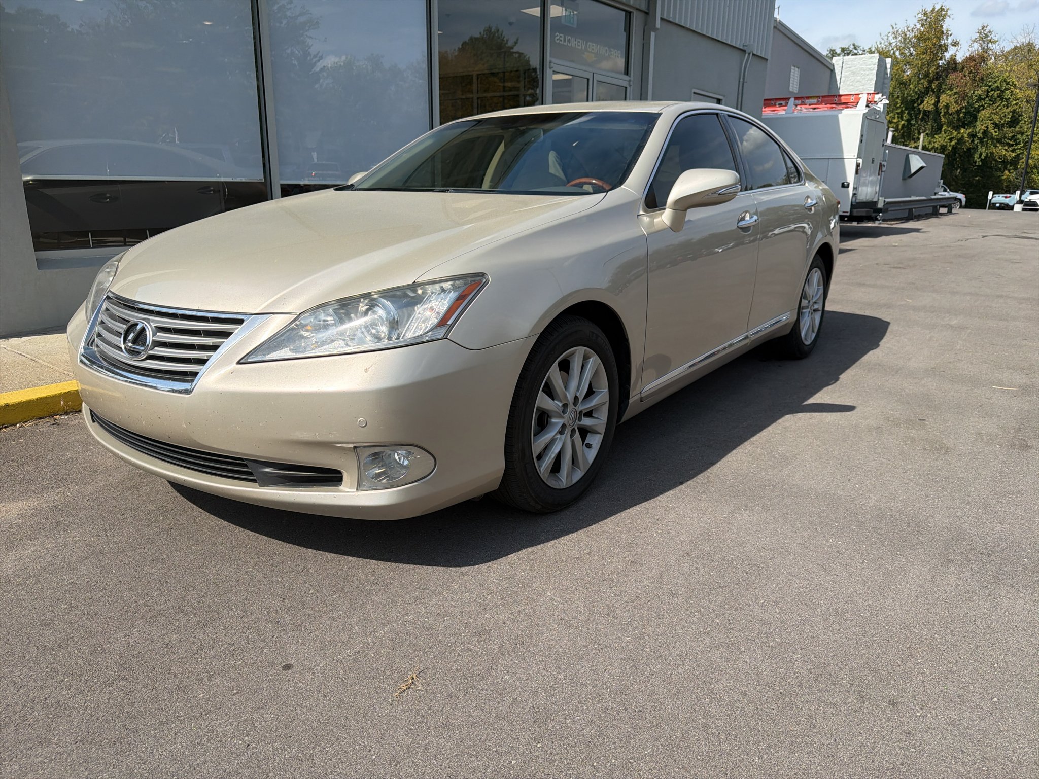 Used 2011 Satin Cashmere Metallic Lexus Base image 2