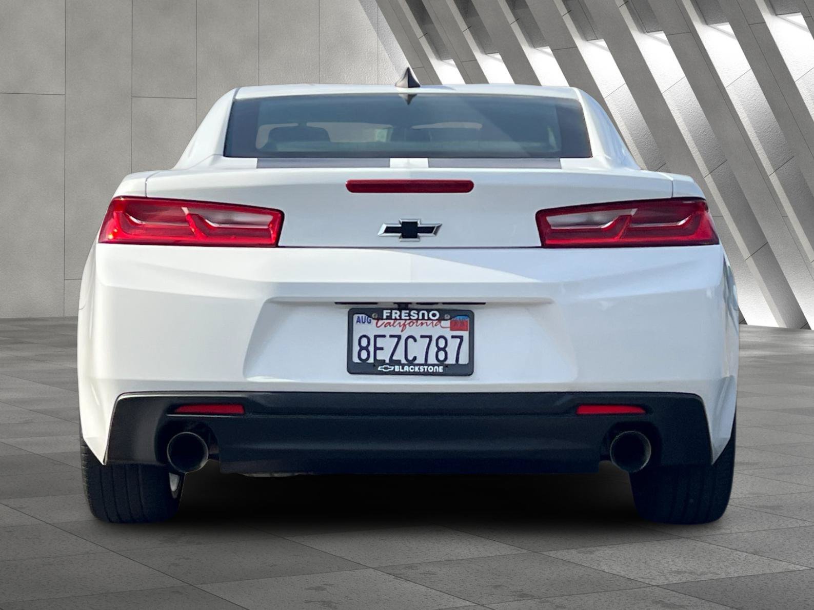 Used 2018 SUMMIT WHITE Chevrolet 1LT image 5