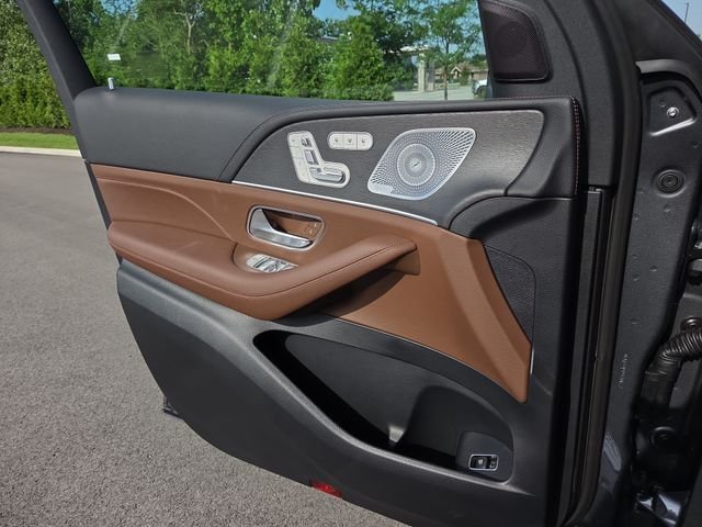 New 2026 Selenite Grey Metallic Mercedes-Benz GLS450 image 24