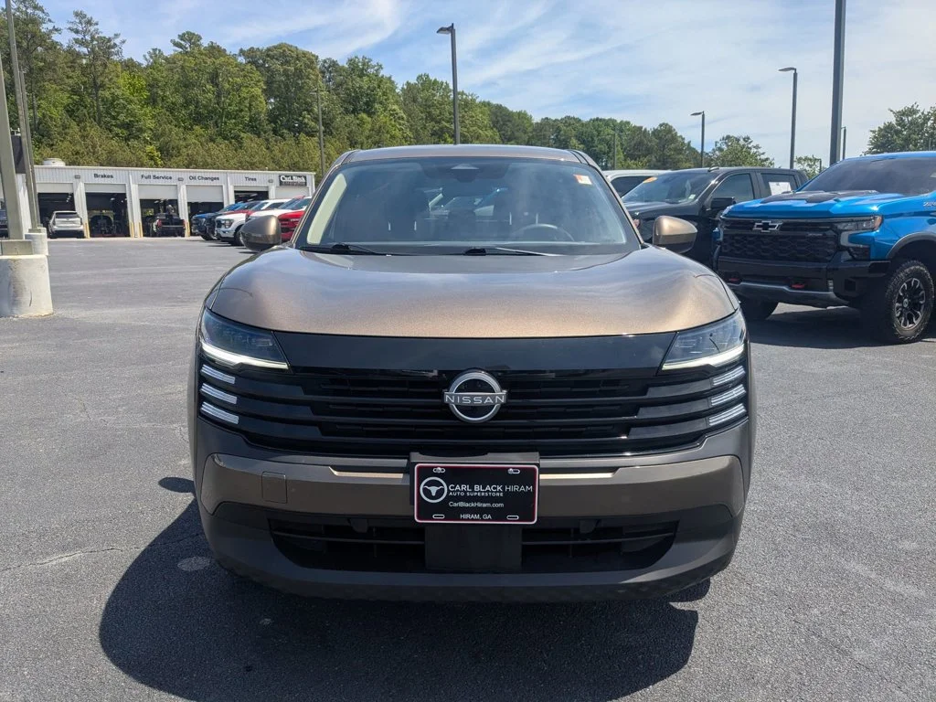 Used 2025 Canyon Bronze Metallic Nissan SV image 2