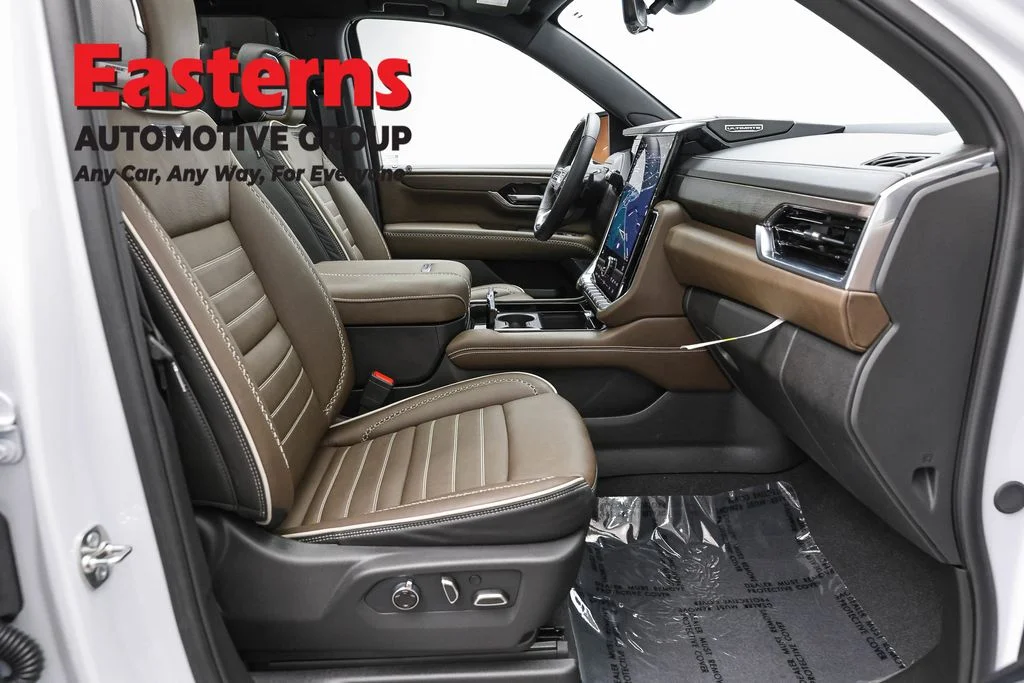Used 2026 White GMC Denali Ultimate image 28