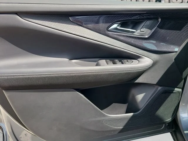 New 2025 Sterling Gray Metallic Chevrolet LT image 18