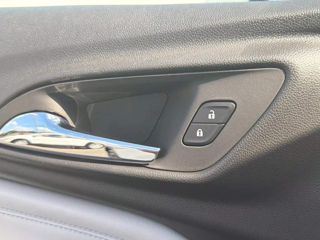 New 2026 Summit White Chevrolet LT image 30
