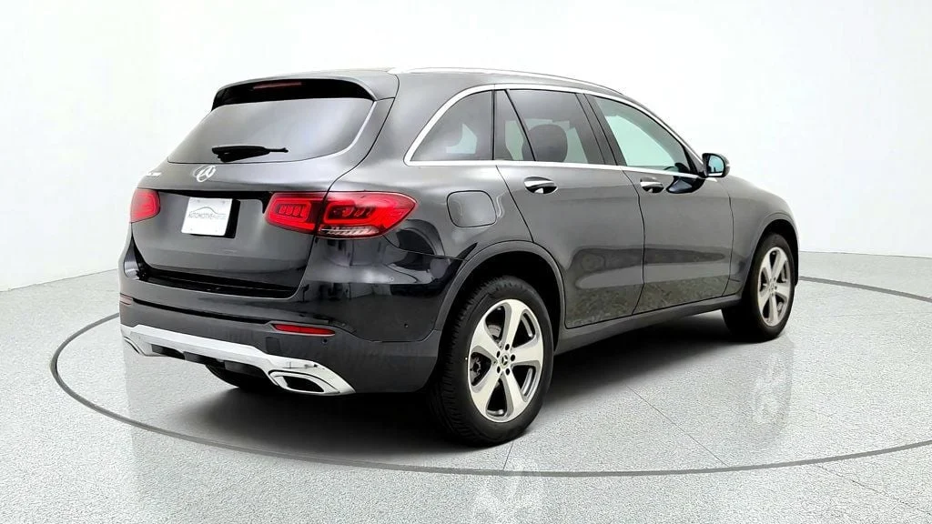 Used 2022 Graphite Grey Metallic Mercedes-Benz GLC 300 SUV image 5