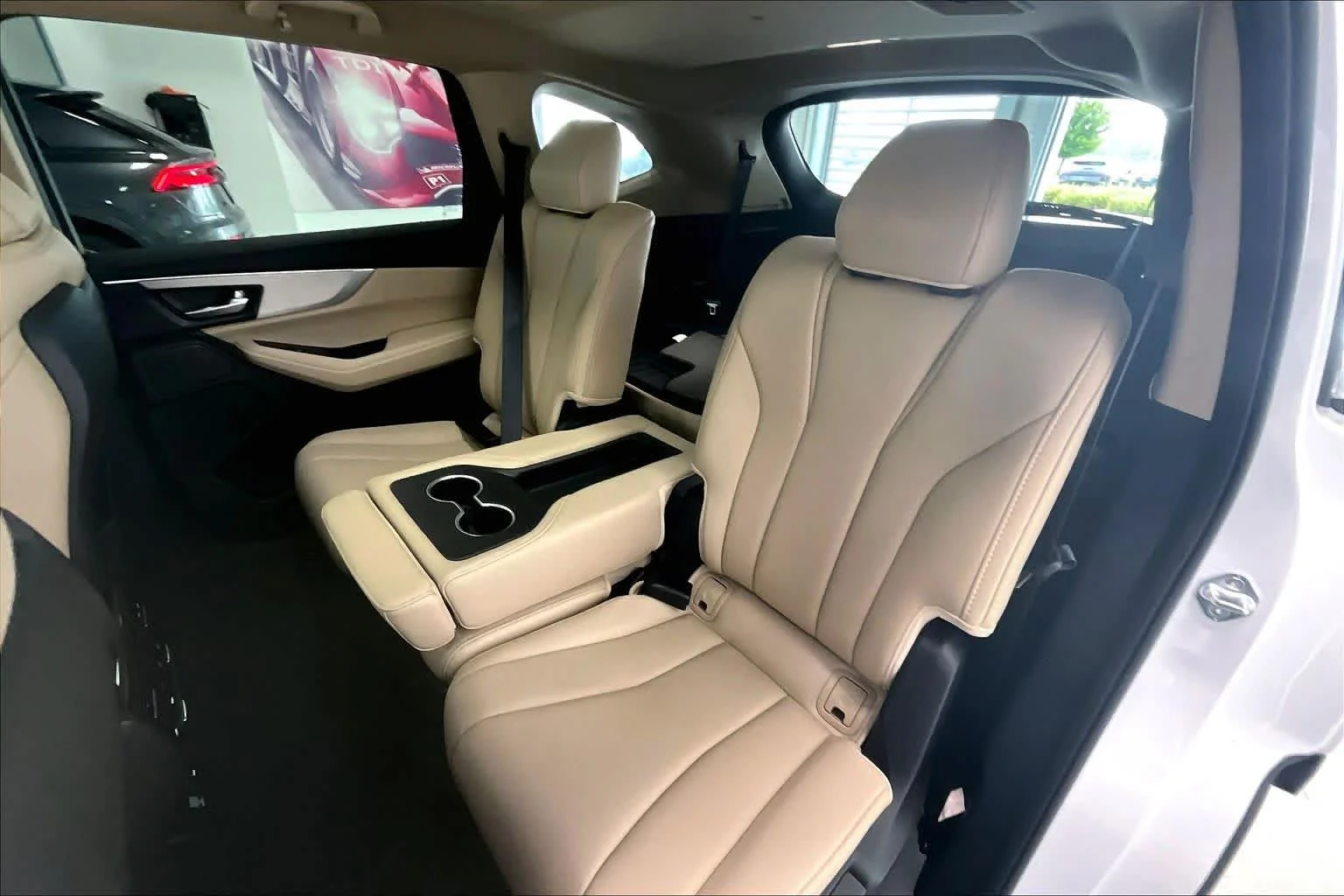 Used 2025 Platinum White Pearl Acura  image 26