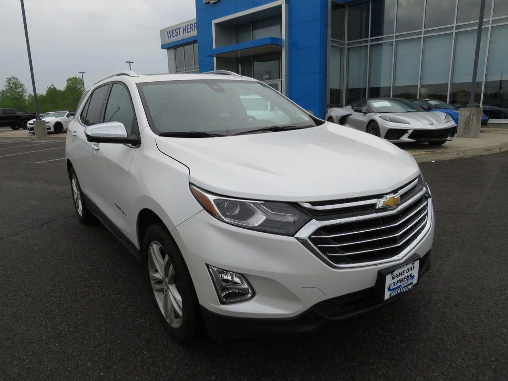 Used 2021 Pearl Chevrolet Premier image 3