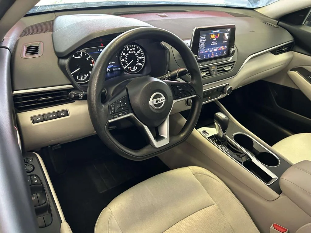 Used 2022 Blue Nissan 2.5 SV image 13