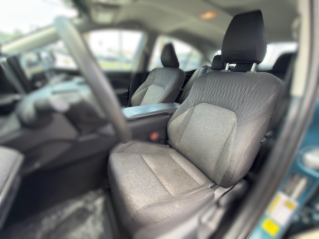 Used 2025 Ocean Gem Toyota LE image 11