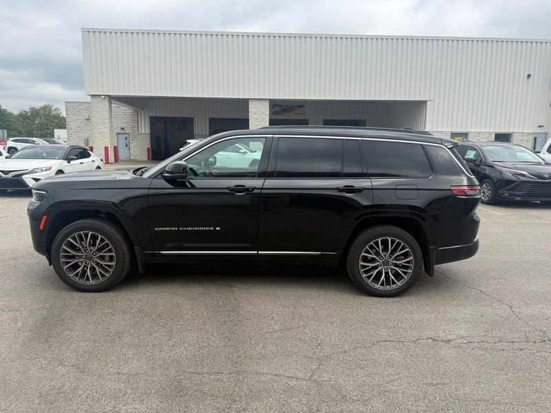 Used 2026 Black Jeep Summit image 23