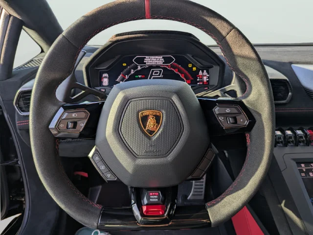 Used 2023 Black Lamborghini Base image 23