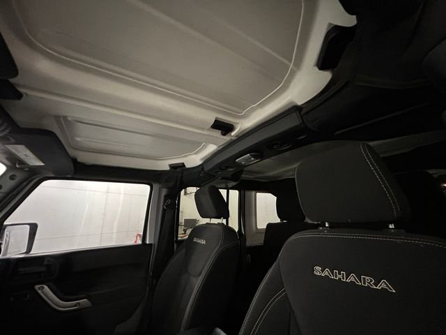 Used 2016 Silver Jeep Unlimited Sahara image 25