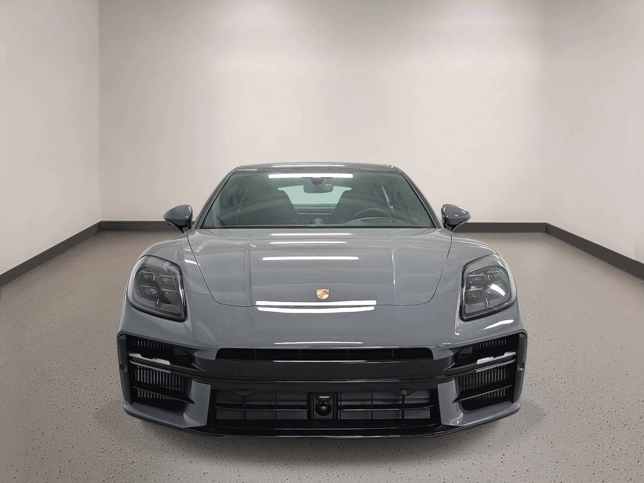 2026 Porsche Panamera GTS - Photo 9