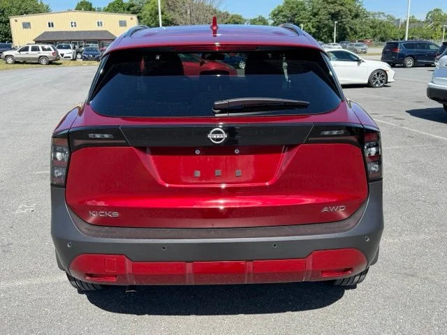 Used 2025 Scarlet Nissan SV image 6
