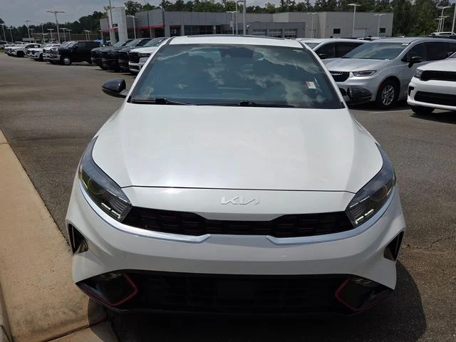 Used 2024 White Kia GT-Line image 2