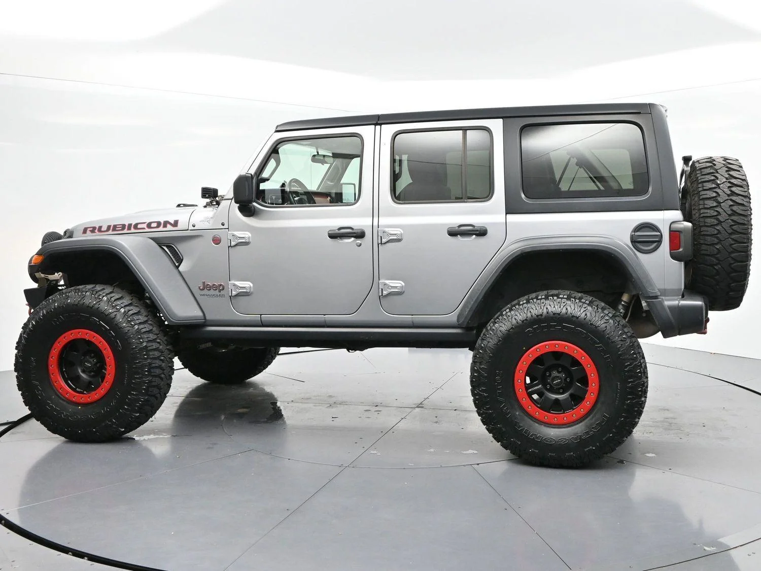 Used 2020 Billet Silver Metallic Clearcoat Jeep Rubicon image 5