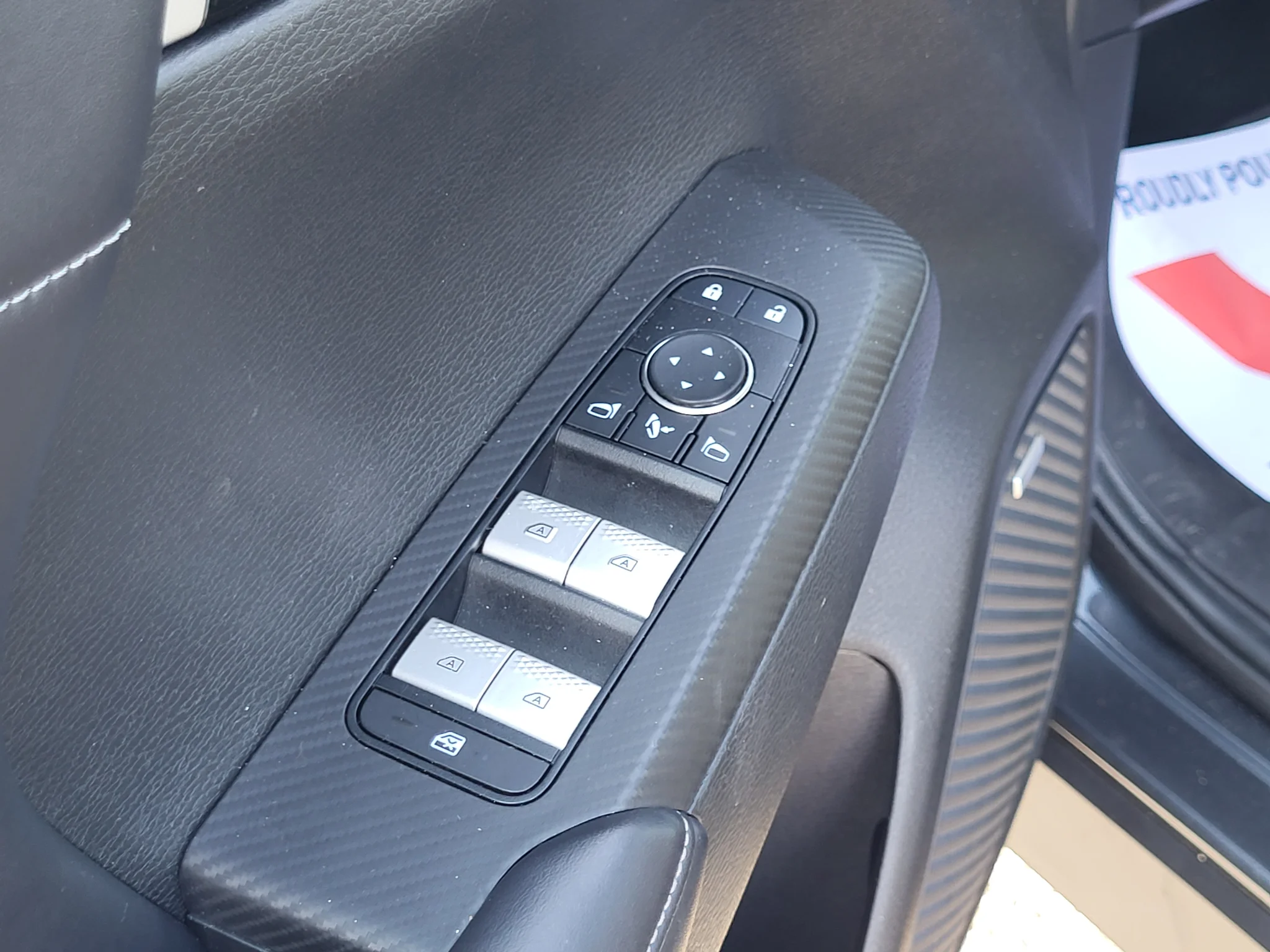 Used 2025 Cosmic Blue Metallic Mitsubishi SE image 19