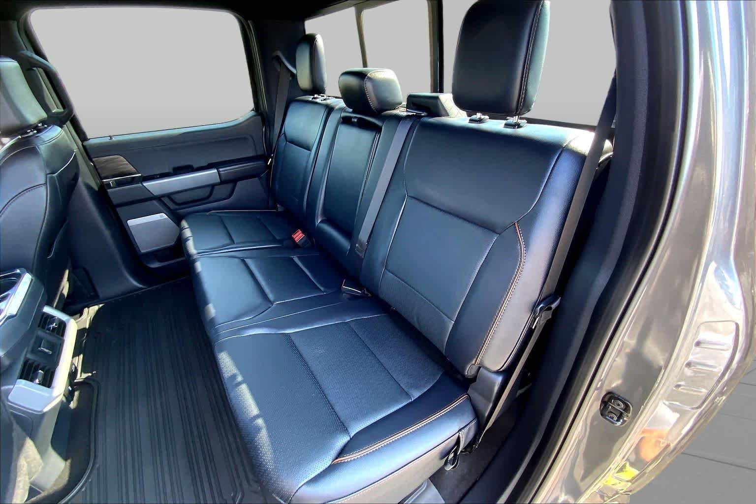 Used 2024 Carbonized Gray Metallic Ford LARIAT image 19