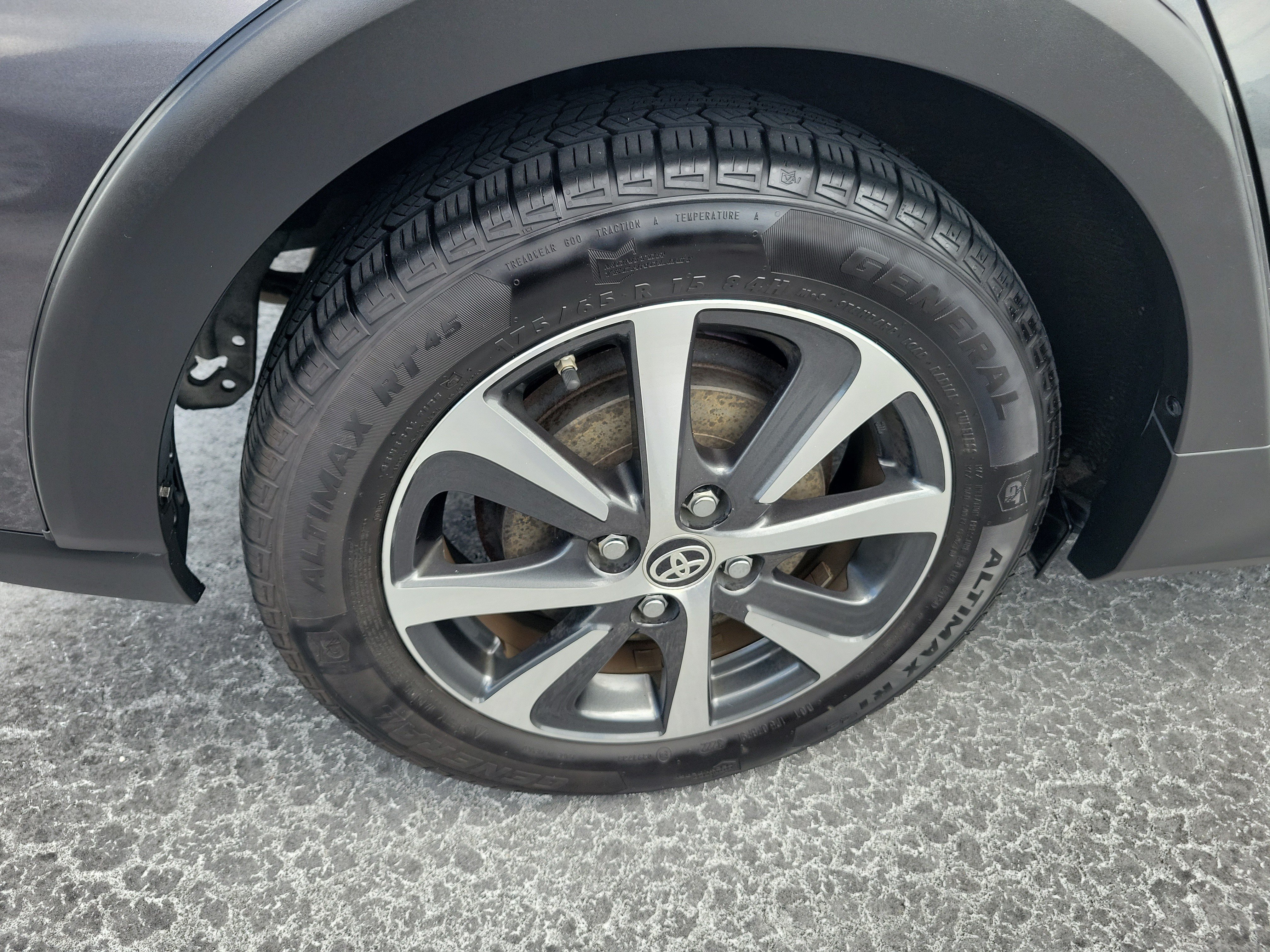 Used 2019 Magnetic Gray Metallic Toyota L image 7