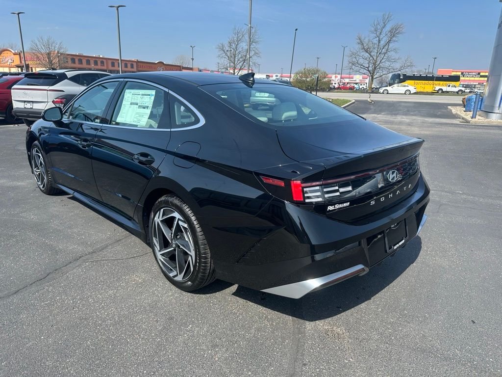 New 2026 Black Hyundai SEL Sport image 7