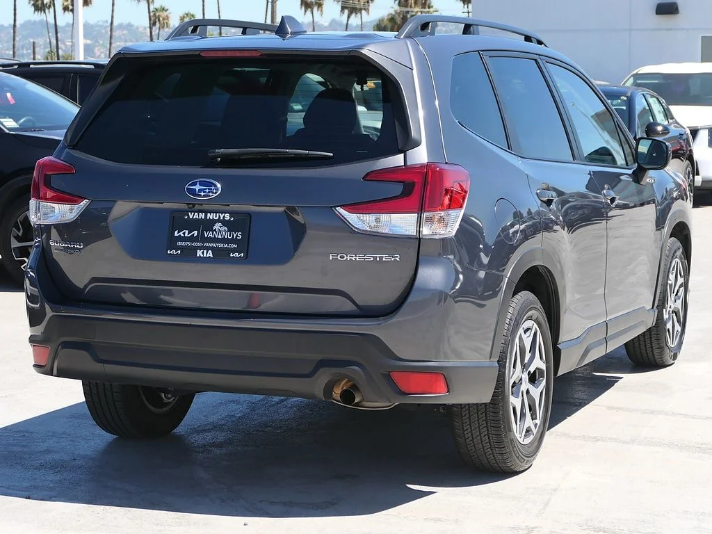 Used 2023 Gray Subaru Premium image 3