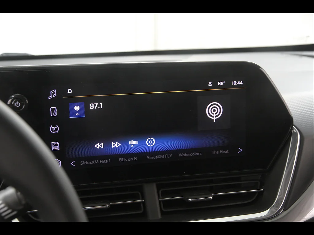 Used 2024 Summit White Chevrolet ACTIV image 11