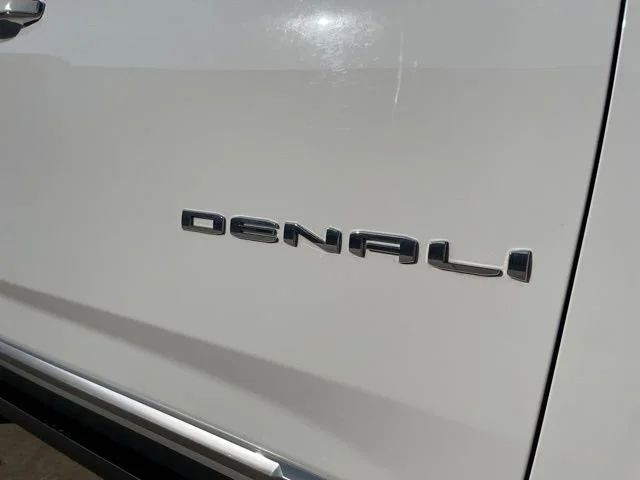 Used 2022 Summit White GMC Denali image 9