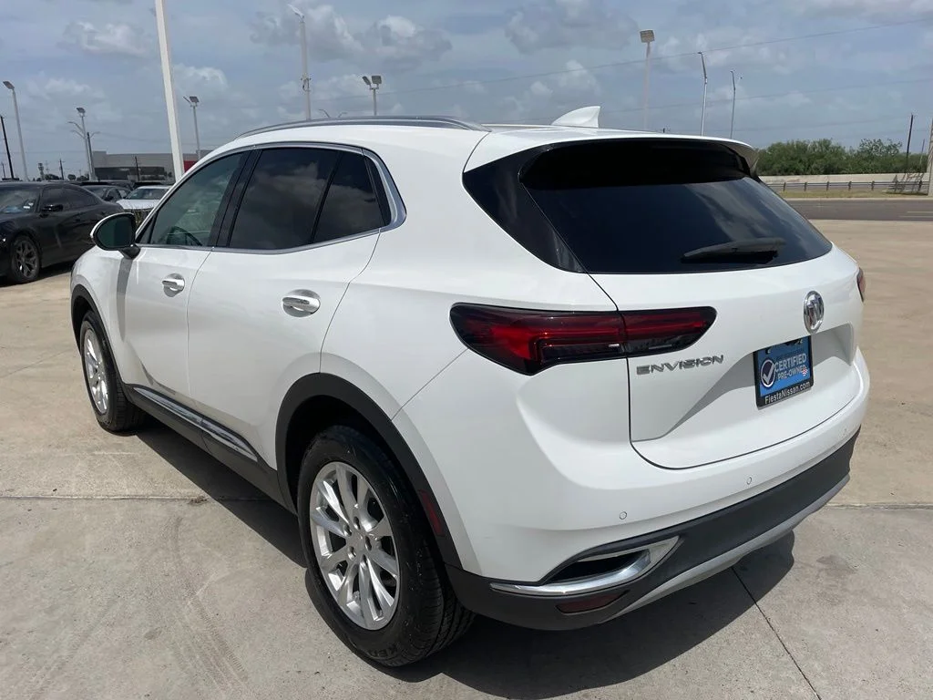Used 2021 White Buick Preferred image 5