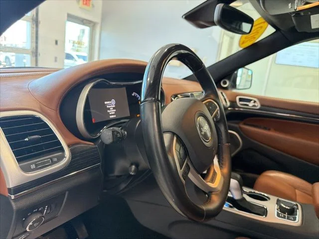 Used 2021 White Jeep Summit image 20