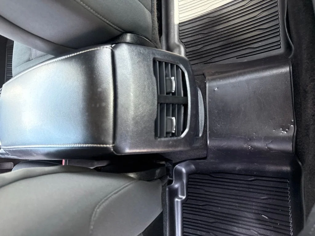 Used 2020 Blue Ford SE image 45