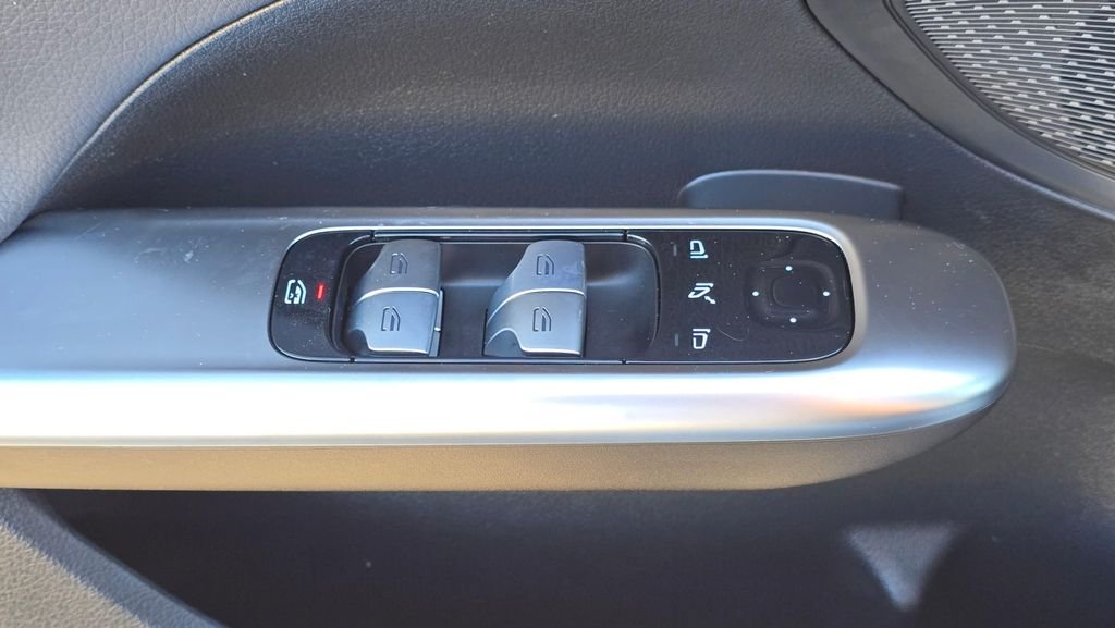 Used 2025 Black Mercedes-Benz C 300 image 24