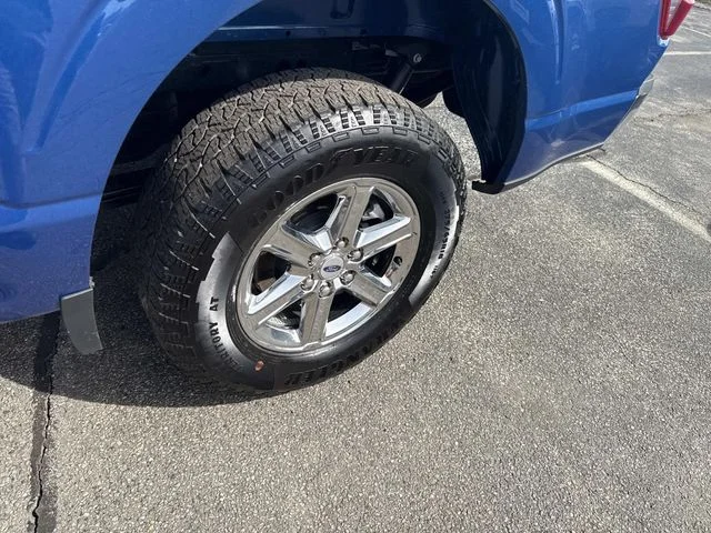 Used 2025 Blue Ford XLT image 19