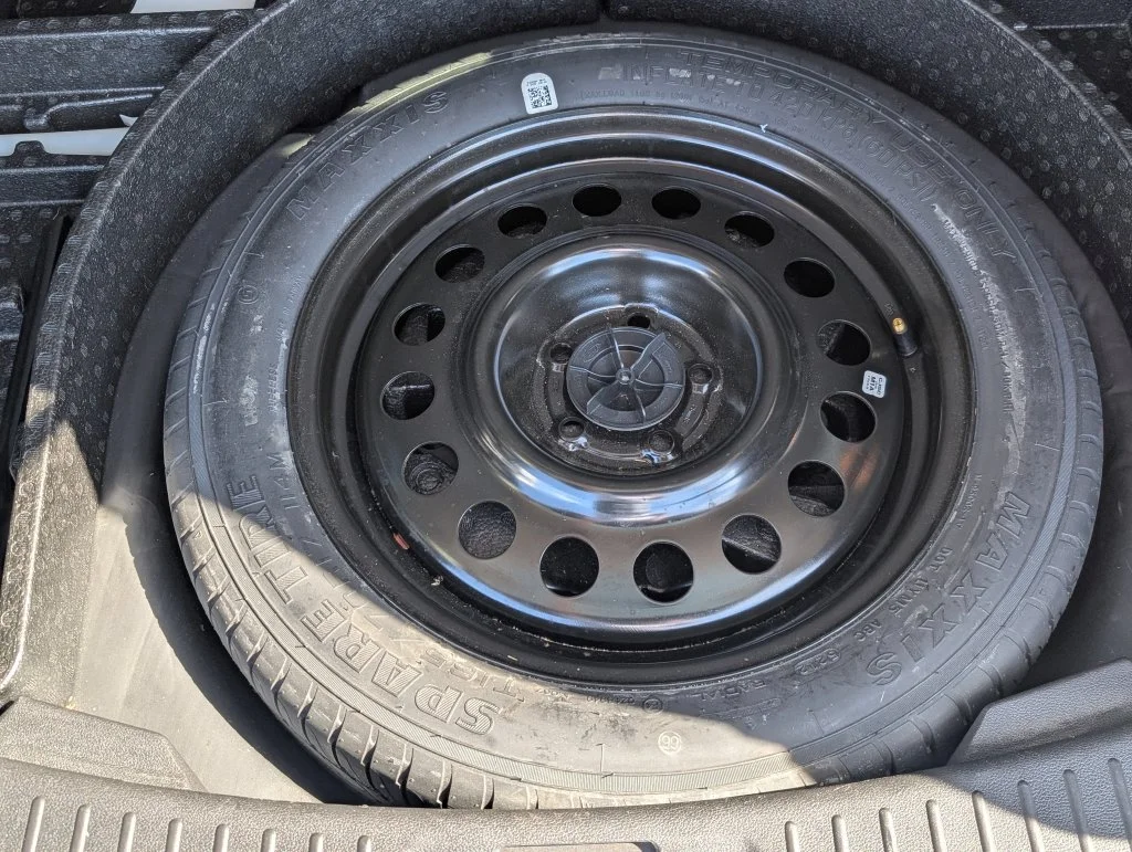 Used 2013 Gray Ford SEL image 24