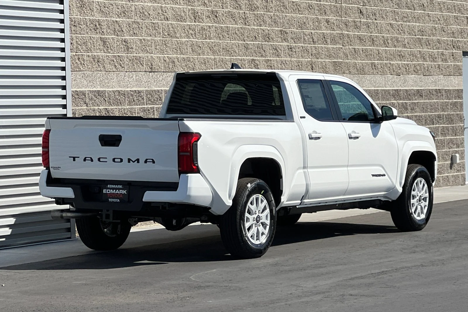 New 2026 Ice Cap Toyota  SR5 image 3
