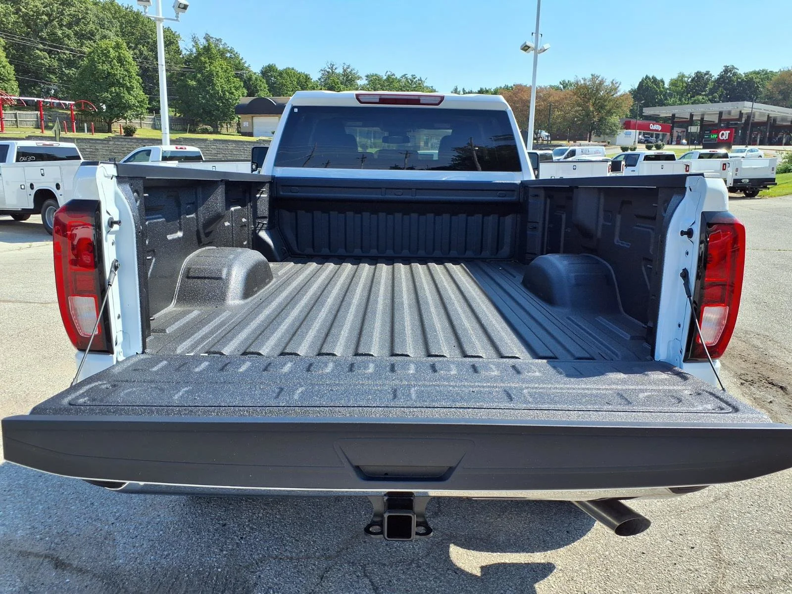 2026 GMC Sierra 3500HD Pro - Photo 18