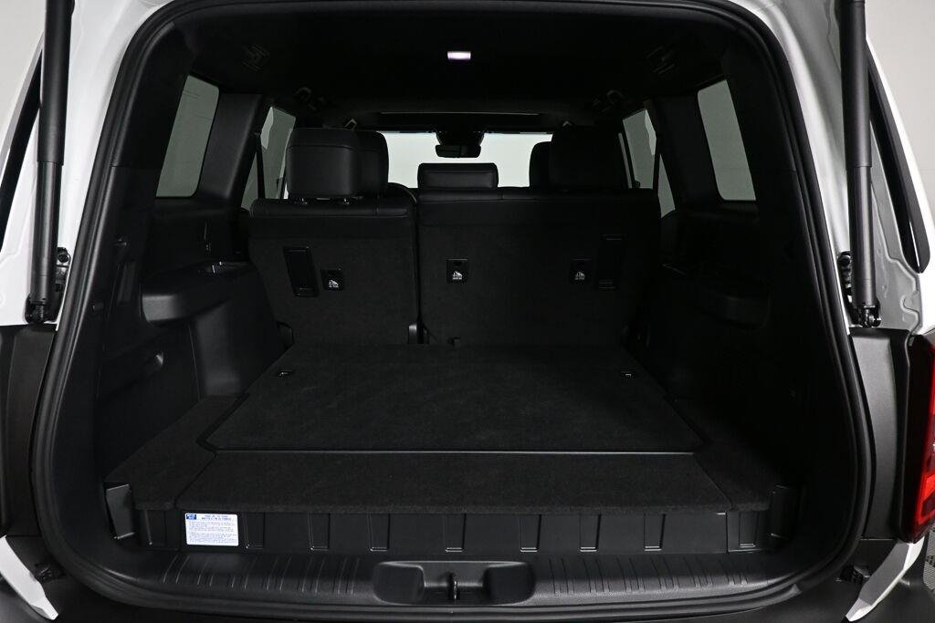 Used 2027 Ice Cap Toyota BASE image 28