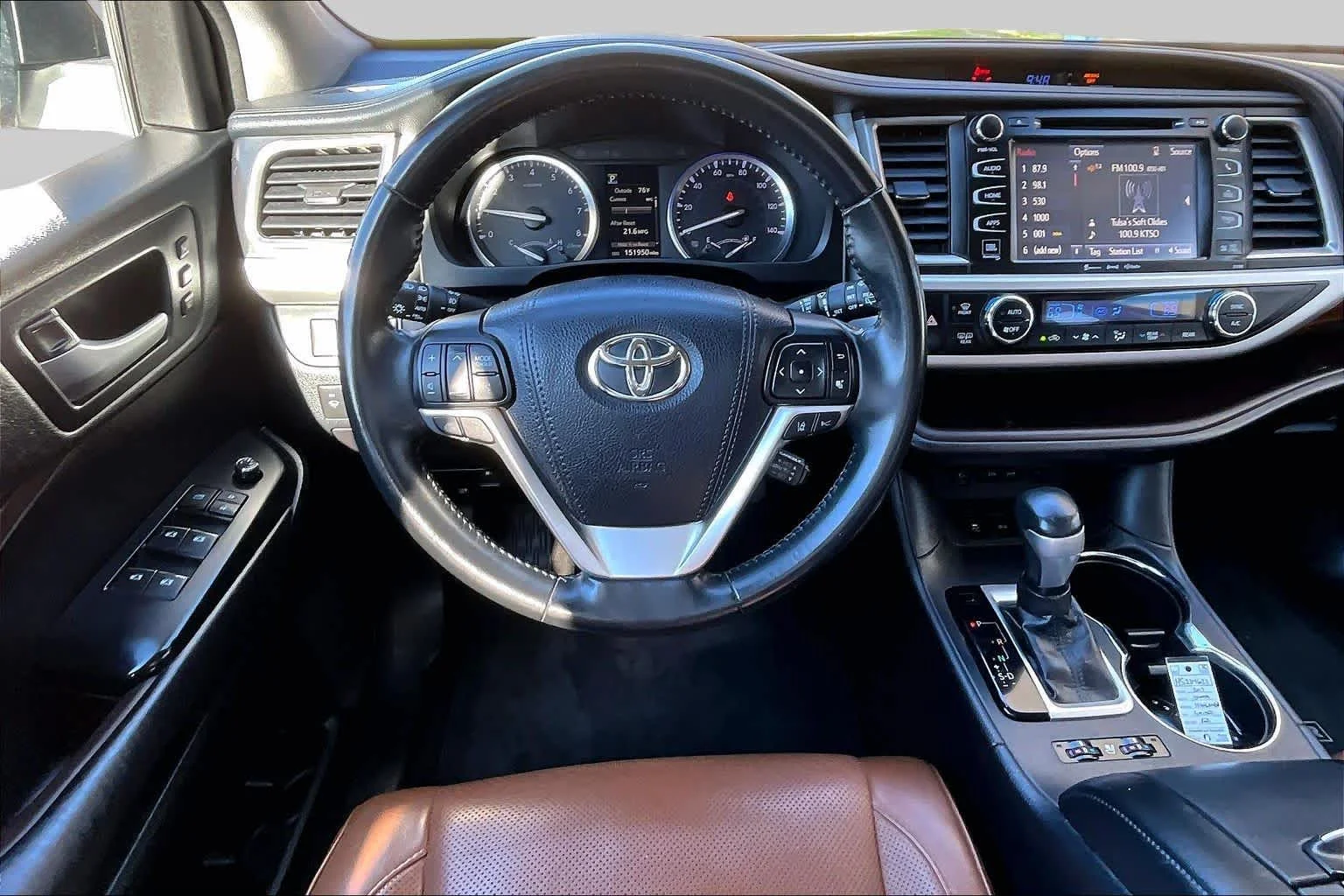 Used 2017 Ooh La La Rouge Mica Toyota Limited image 6