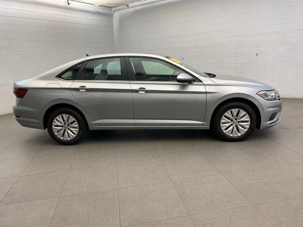 Used 2020 Silver Volkswagen 1.4T S image 5