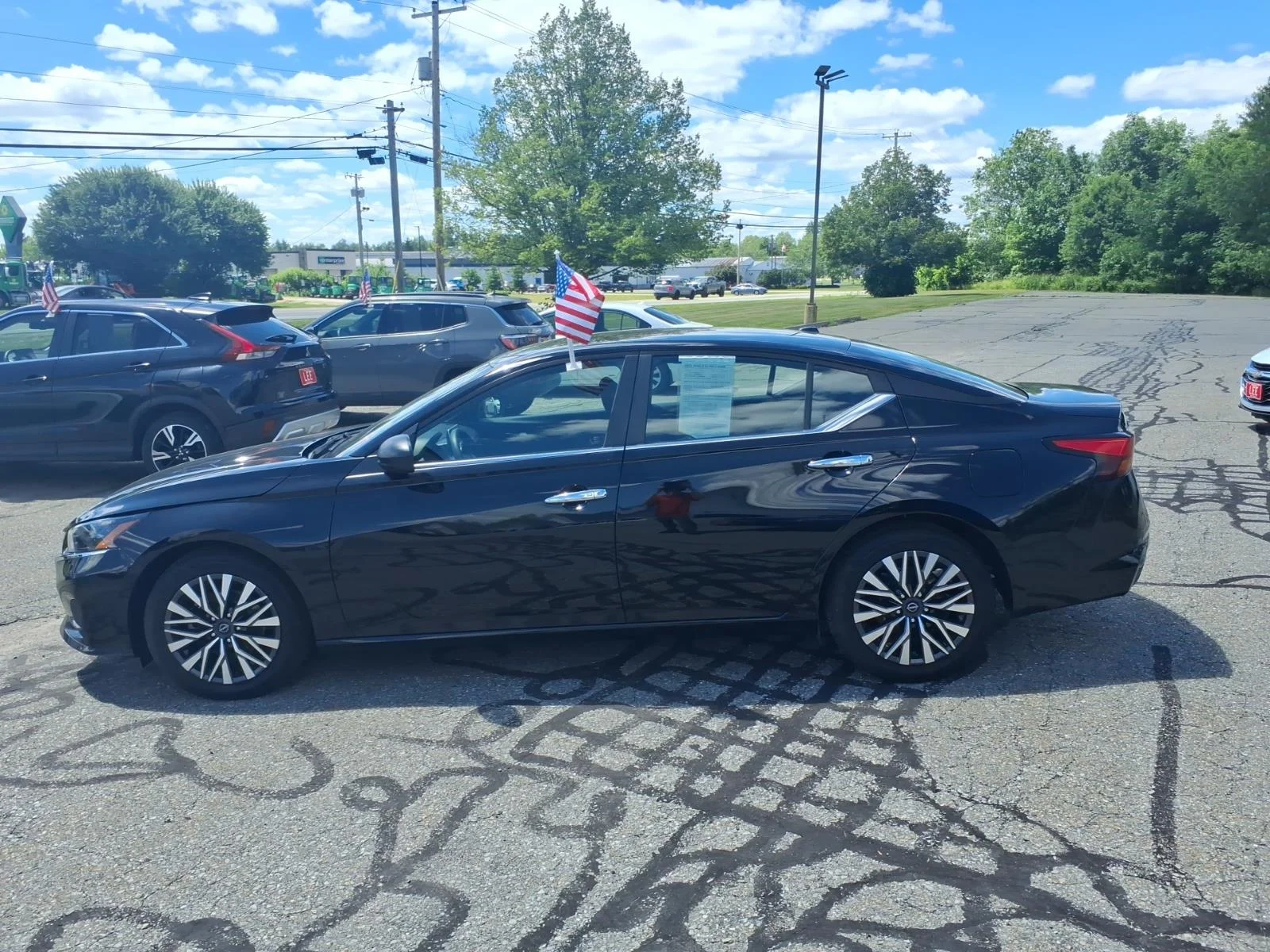 Used 2024 Super Black Nissan 2.5 SV image 8