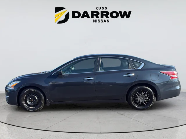 Used 2015 Blue Nissan 2.5 S image 2