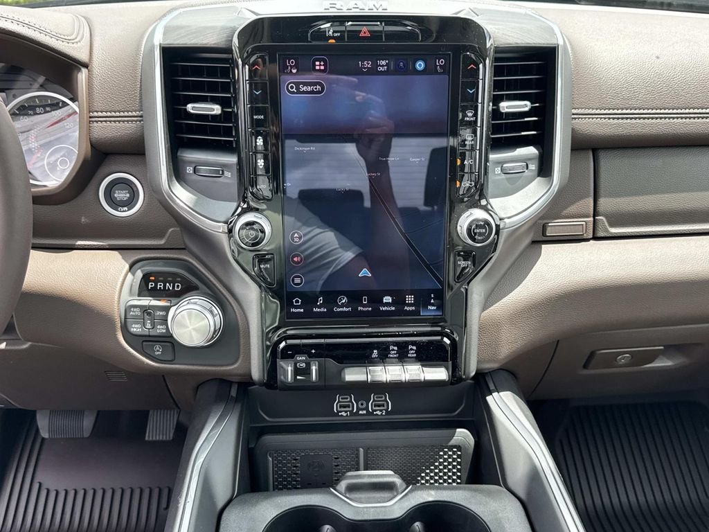 New 2026 Diamond Black Crystal Pearl-Coat Exterior Paint RAM Laramie image 43